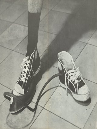 bulletin 19: how van elk inflates his left foot with his right one (10-24 January 1970
